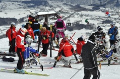 2010ジャパンパラリンピック・アルペンスキー競技大会コースインスペクションの開始を待つ、スタート地点で