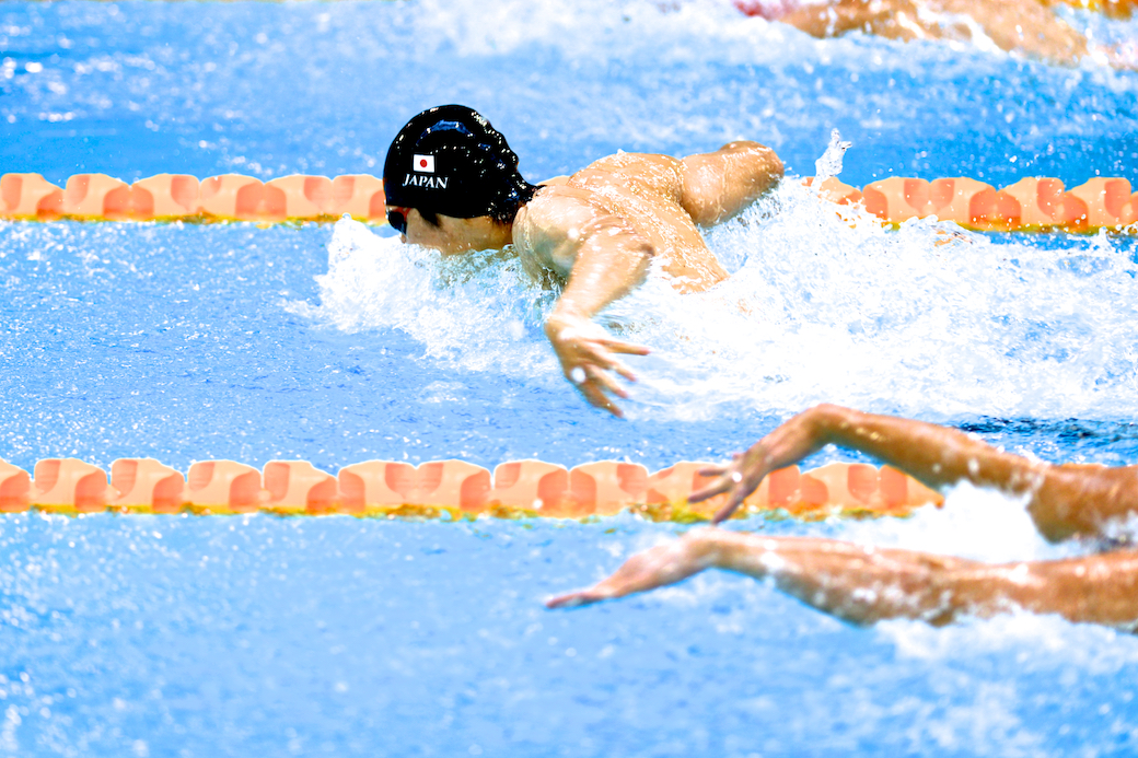 ２００メートル個人メドレーS11でバタフライのパートを泳ぐ木村敬一。